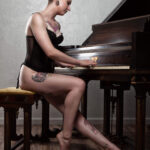 creative-glamour-black-corset-bald-piano