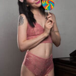 fun-photography-session-emily-curtis-lollipop