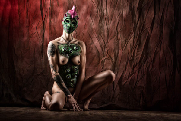 greasyrose-alien-tantalus-messenger-body-latex-paint-oklahoma-city-ok