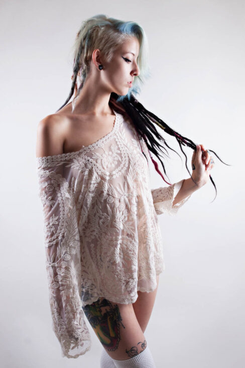 Alternative model Ryynagade in While outfit