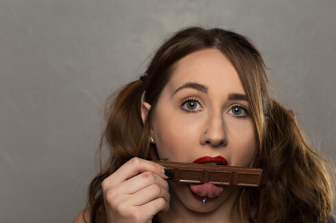 sexy-glamour-modeling-beawings-chocolate-dreams