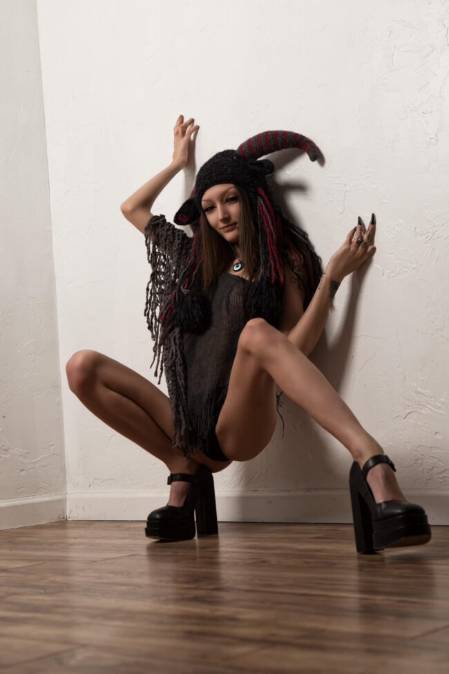 creative-portraiture-horned-beauty-ammathyst-helton