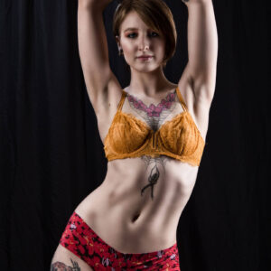 aiden-hanilton-yellow-bra-red-panties-black-backdrop-moore-oklahoma