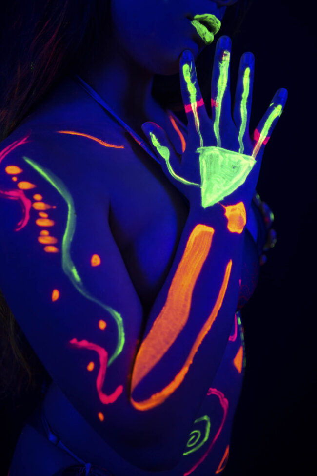 sarena-black-light-portrait-theme-photography-tecumseh-ok