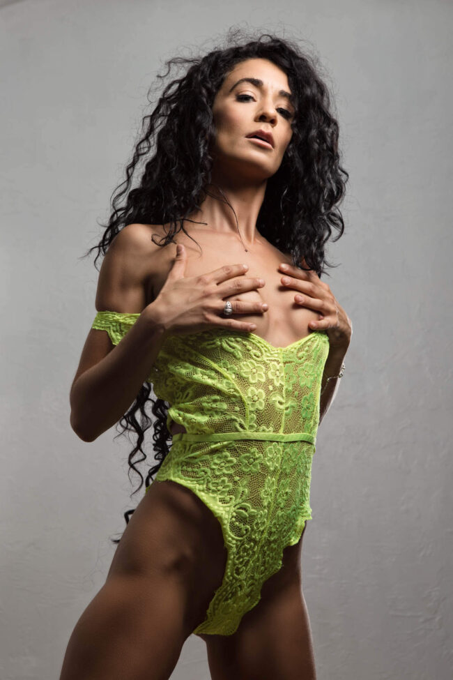 sexy-adult-photography-chey-alexandria-lime-green-modeling