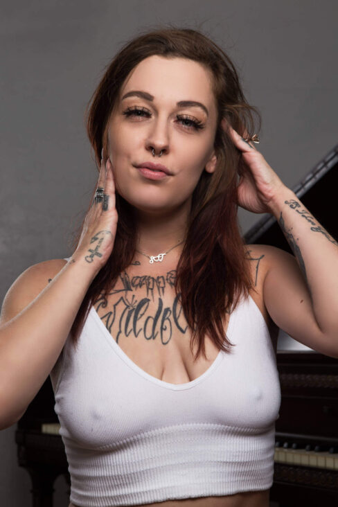 hazey-honey-model-moore-oklahoma-nikki-haze-white-tank-top