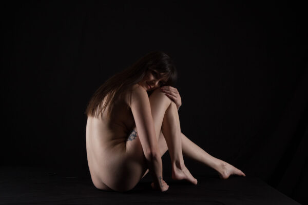 kennedy-h-fine-art-nudes-black-backdrop-moore-ok