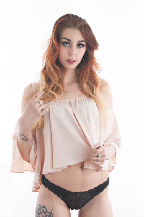 beautiful-portrait-modeling-bear-morris-del-city