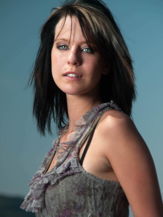 outdoor-photography-deanne-samson-bikini-model