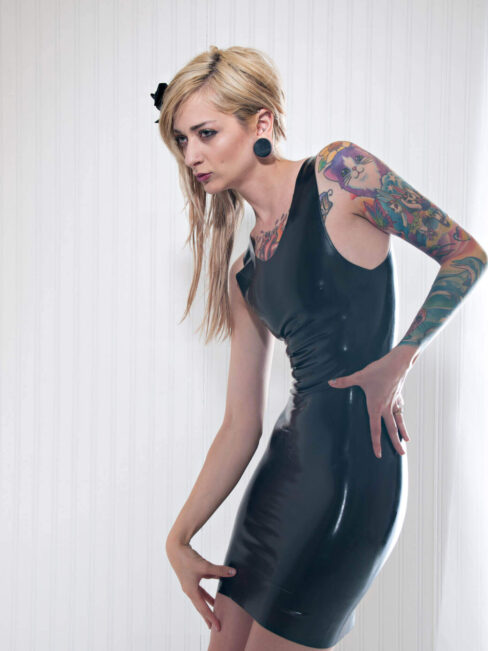 alternative-tattoo-model-manchester-alt-photography-black-latex