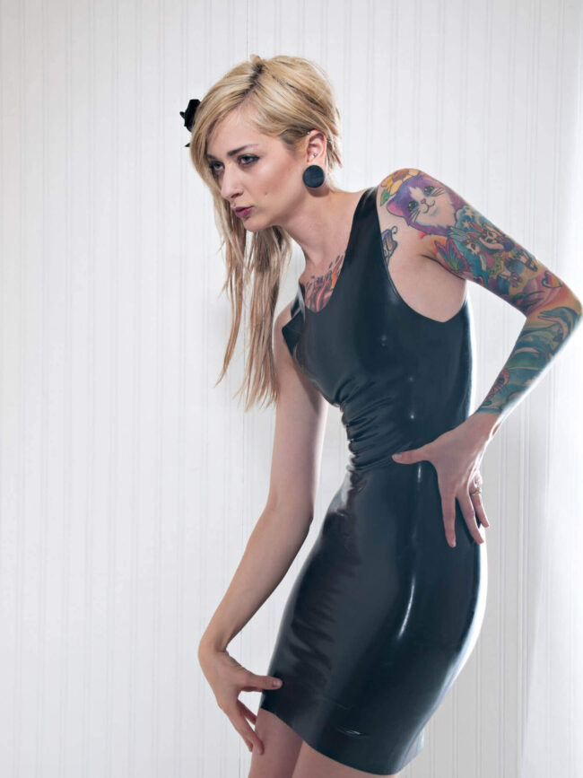 alternative-tattoo-model-manchester-alt-photography-black-latex
