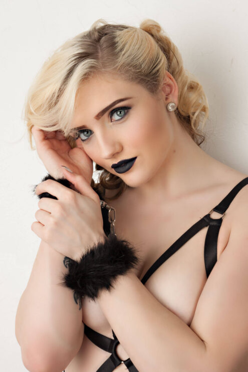 sexy-portrait-photography-gavy-wiegleb-straps