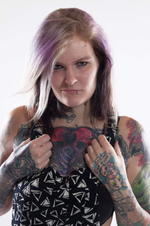 alternative-model-hannah-batgirl-tatoo-ink-piercing