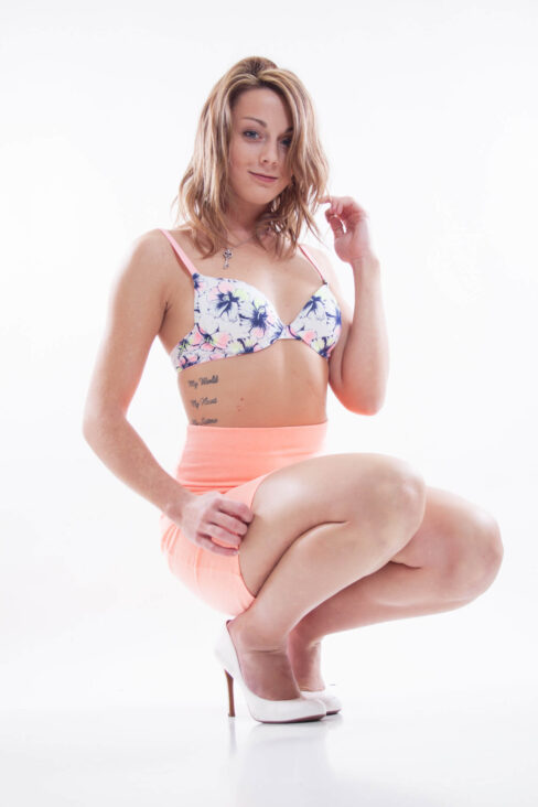 bee-brunson-peach-skirt-white-heels-woodward-ok