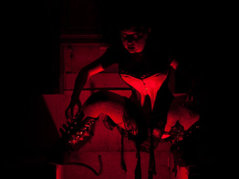 evil-within-red-glow-corset-stocking-heels-spencer-ok