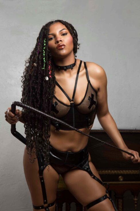 shelby-working-the-whip-black-chickasha-ok