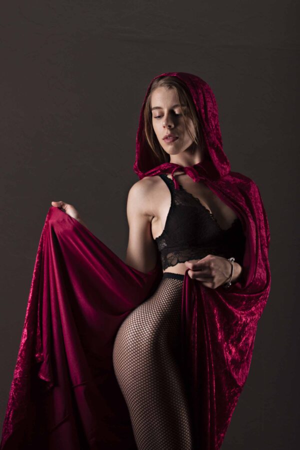 bianca-brunson-fishnet-stockings-maroon-cape-black-theme-photography-woodward-ok