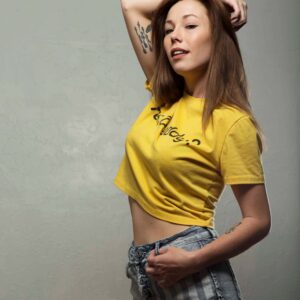 girl-next-door-photo-shoot-onlyharlea-yellow-shorts-norman-ok