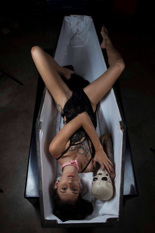 greasyrose-casket-dreams-prepping-death-themed-photo-shoot-okc-ok