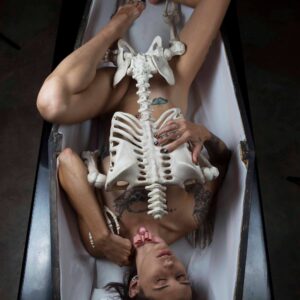 greasyrose-skeleton-toe-pinch-casket-themed-shoot-seminole-ok