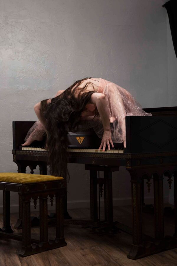 emily-curtis-baby-grand-piano-wicked-themed-photo-shoot-moore-ok