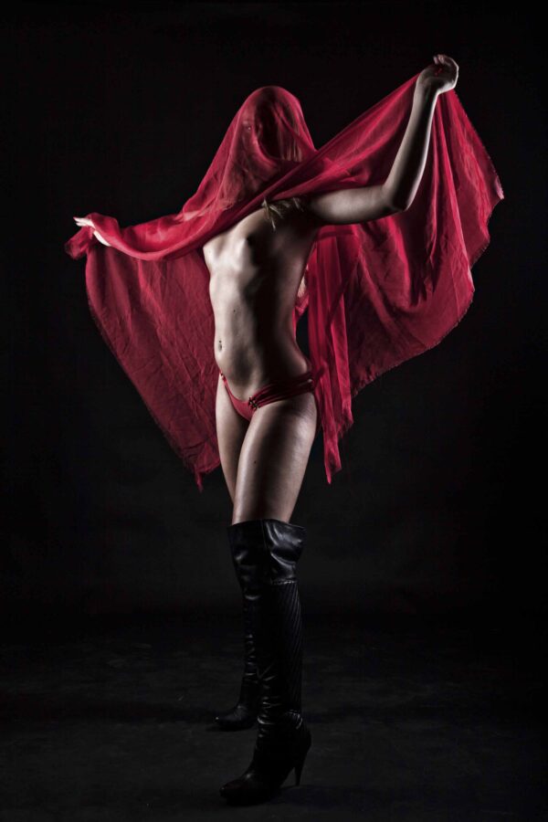 anonymous-sexy-red-and-flesh-themed-photo-session-oklahoma-city-ok