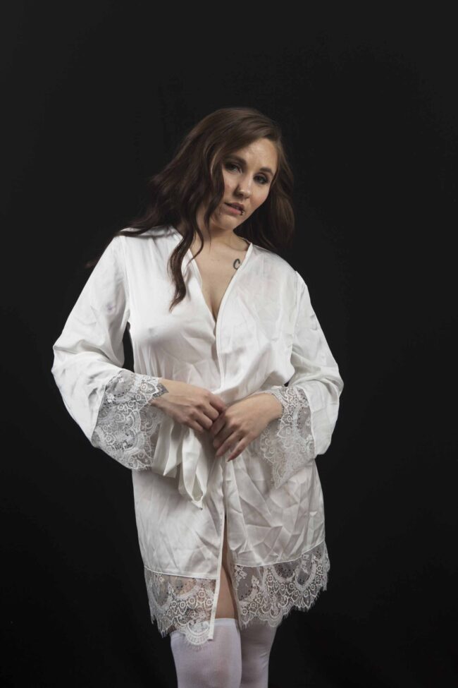 kya-kush-white-robe-boudoir-shoot-norman-ok