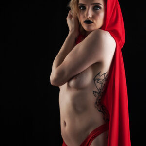 gavy-wiegleb-sexy-portrait-session-red-cape-themed-photo-shoot-norman-ok