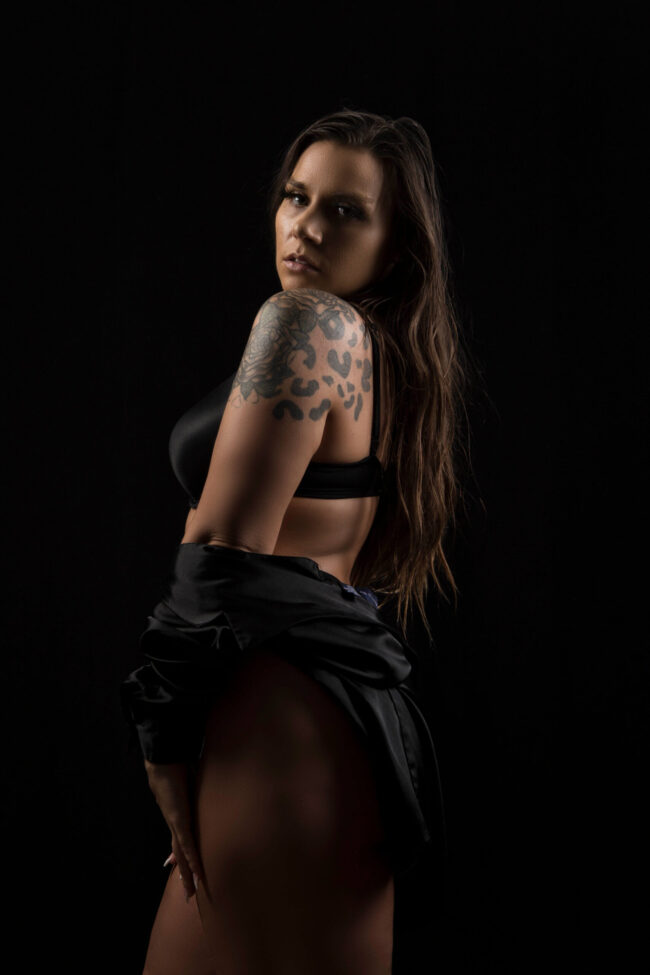 Samantha Evylyn dark themed boudoir shoot Edmond, OK photographer Subtle Shades Photography