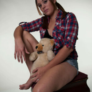 Jessica Brody tan teddy bear plain boudoir shoot Subtle Shades Photography