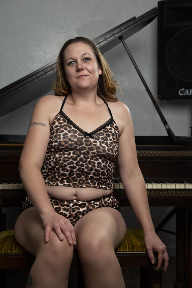 Swisha Sweet freelance model boudoir themed portrait shoot Oklahoma City, OK