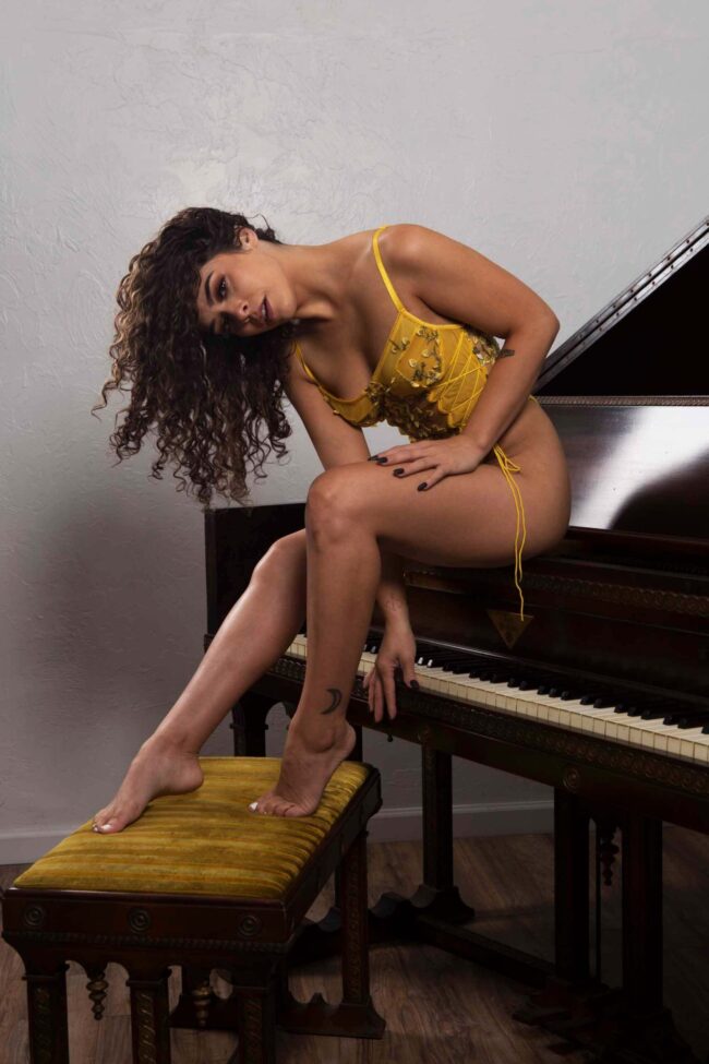 Busy Bee Jula Wagner professional fine art model New York, NY photographer