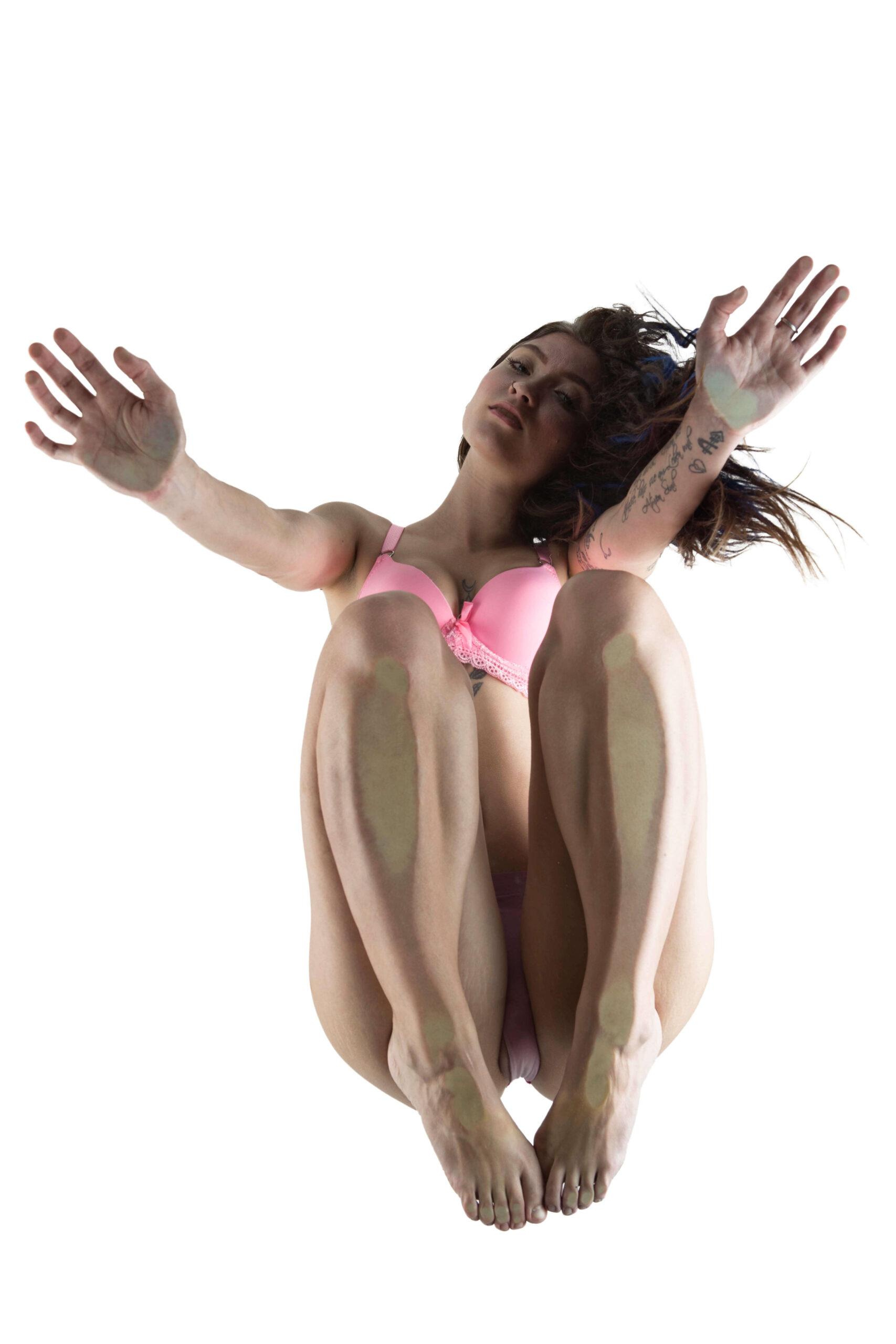 Aallieexo pink and purple outfit Seen From Below creative project